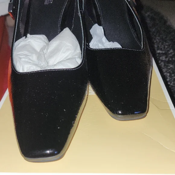Michael Kors Black Patent Slingback Heels - Picture 4 of 7